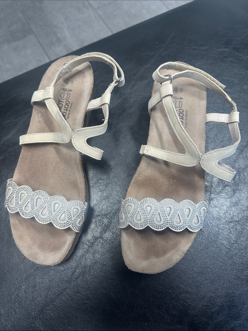 Naot Women's Ivory/Tan Leather T-Strap Sandals